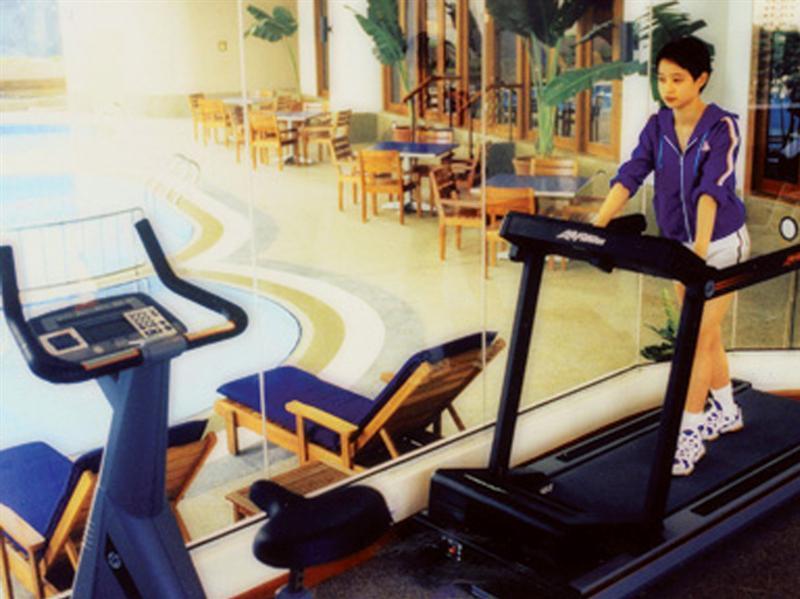 Hotel Dorsett Kuala Lumpur Exterior foto A treadmill